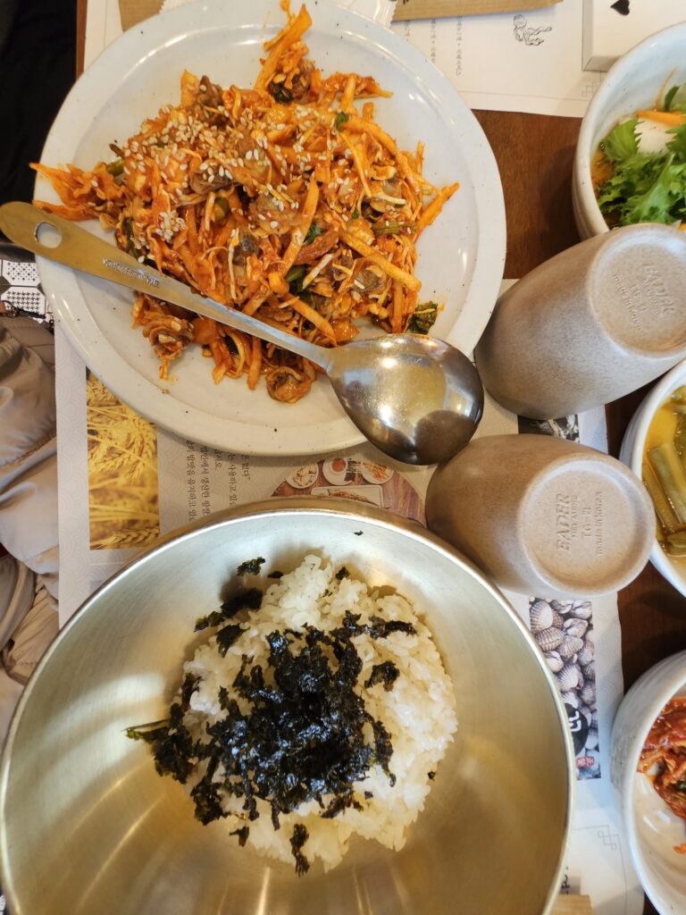 미꼬담, 부천 한정식 맛집에서 맛본 미역국, 꼬막비빔밥, LA갈비, 육전 후기